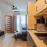 Maria's Perla Apartment Vir
